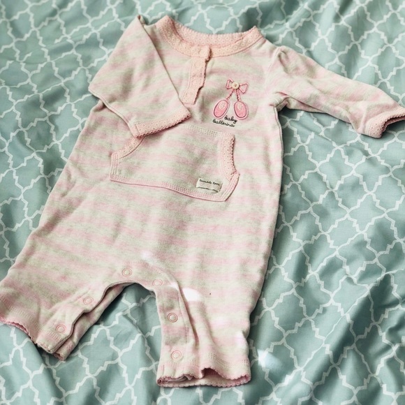 Onsie - Picture 2 of 7